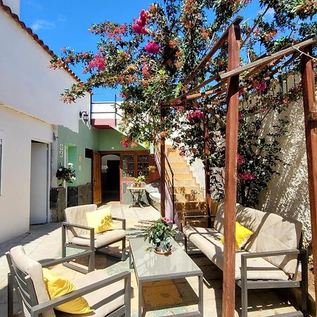 Eden Guesthouse Sardina Bagian luar foto