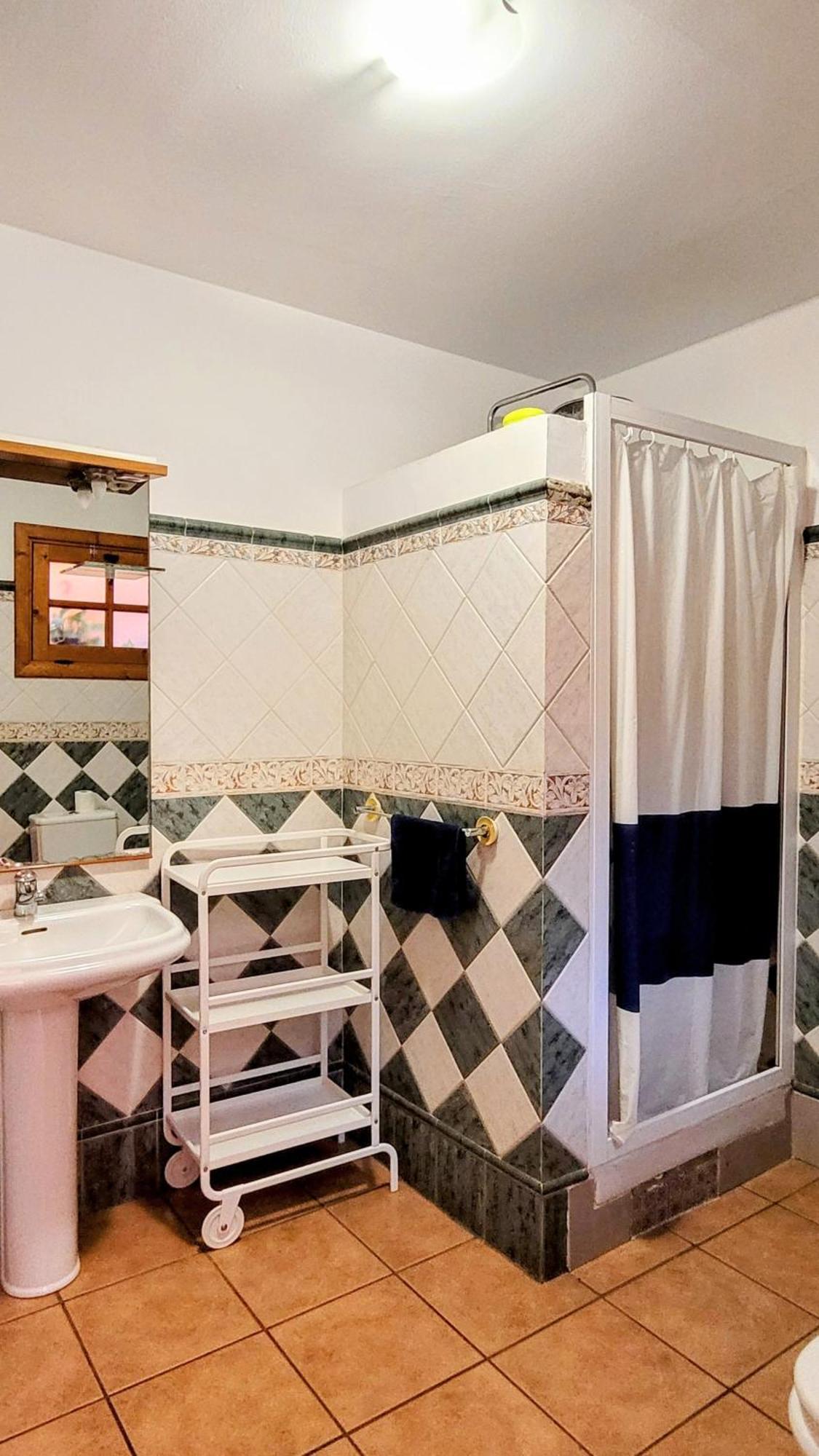 Eden Guesthouse Sardina Bagian luar foto