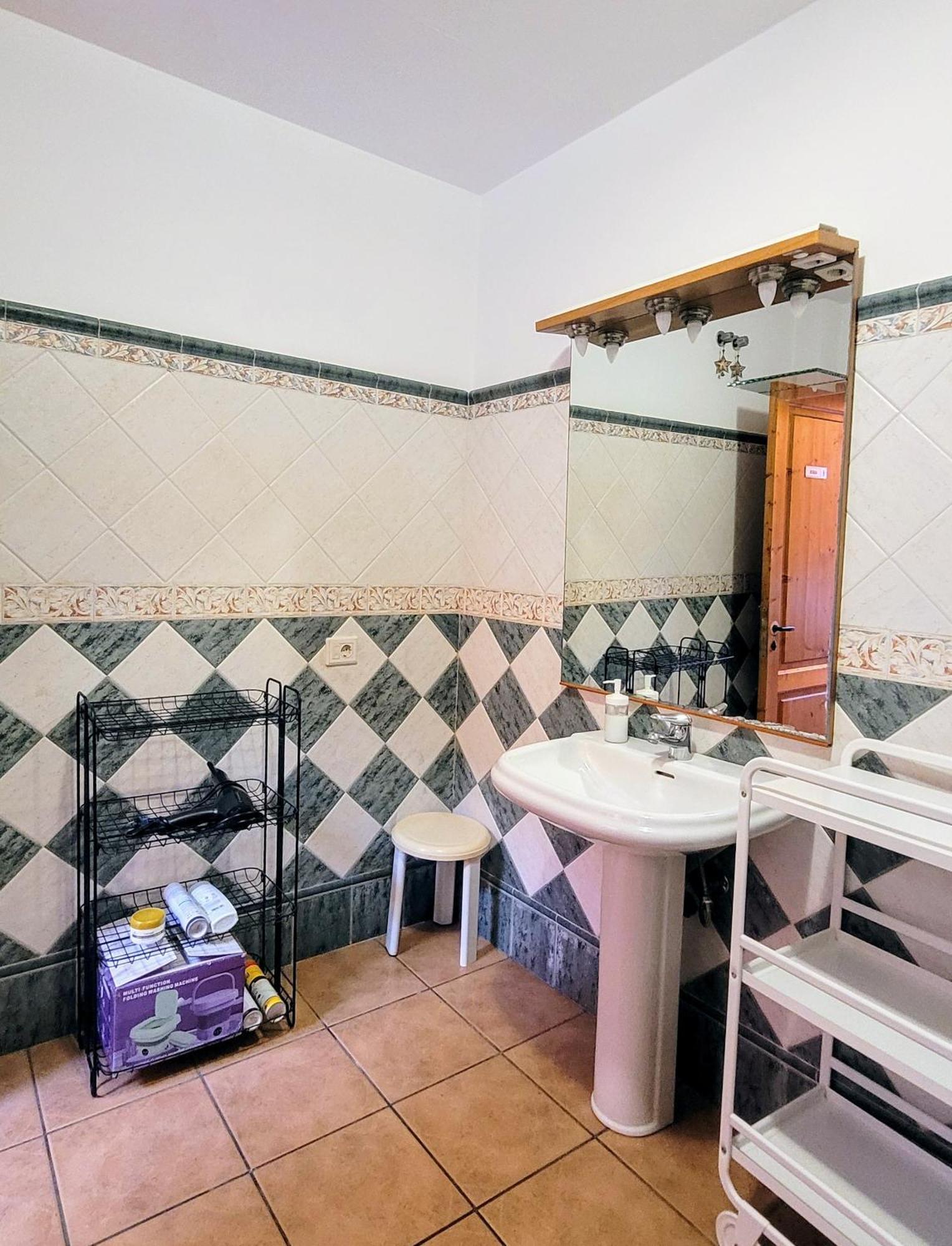 Eden Guesthouse Sardina Bagian luar foto