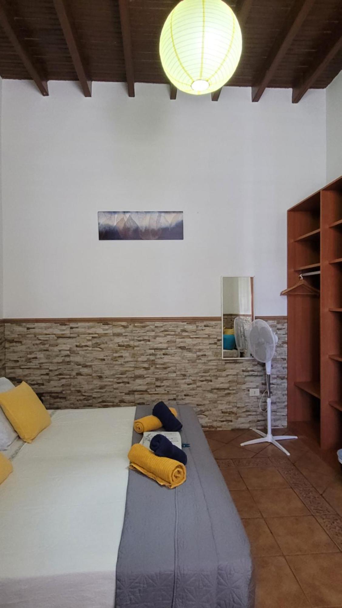 Eden Guesthouse Sardina Bagian luar foto