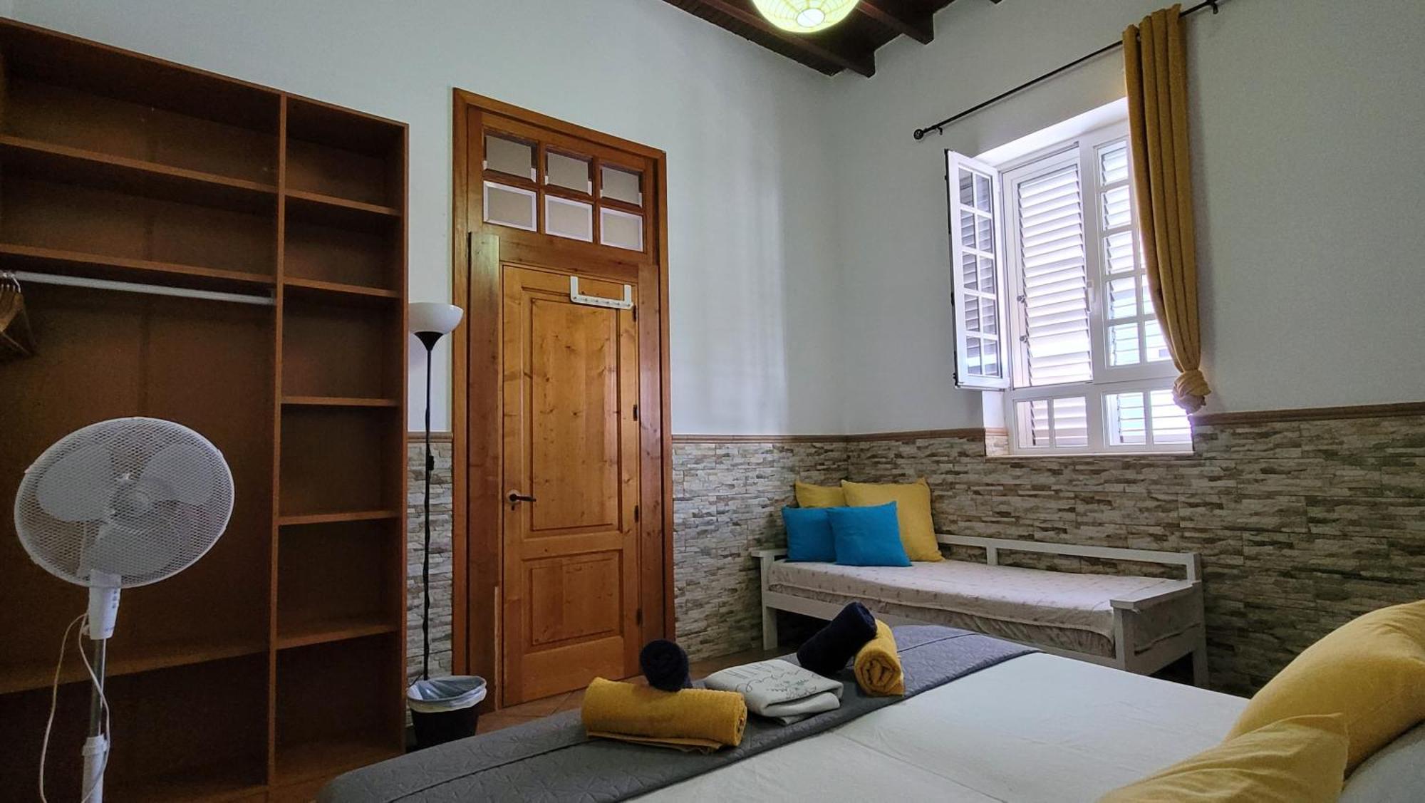 Eden Guesthouse Sardina Bagian luar foto